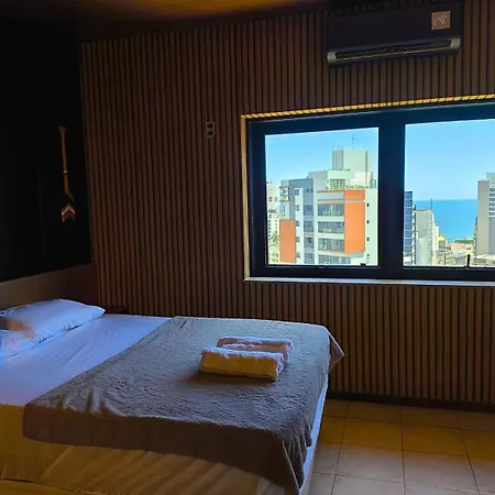 Lindo Apt Vista Mar Completo Com Piscina No Rooftop Do Edf, Proximo Ao Porto Da Barra Salvador Exterior photo